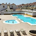 Casa Macon Blue דירה